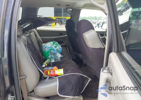 2004 Chevrolet Suburban 1500 Ls из США, поврежденный, VIN 1GNEC16Z14J310528